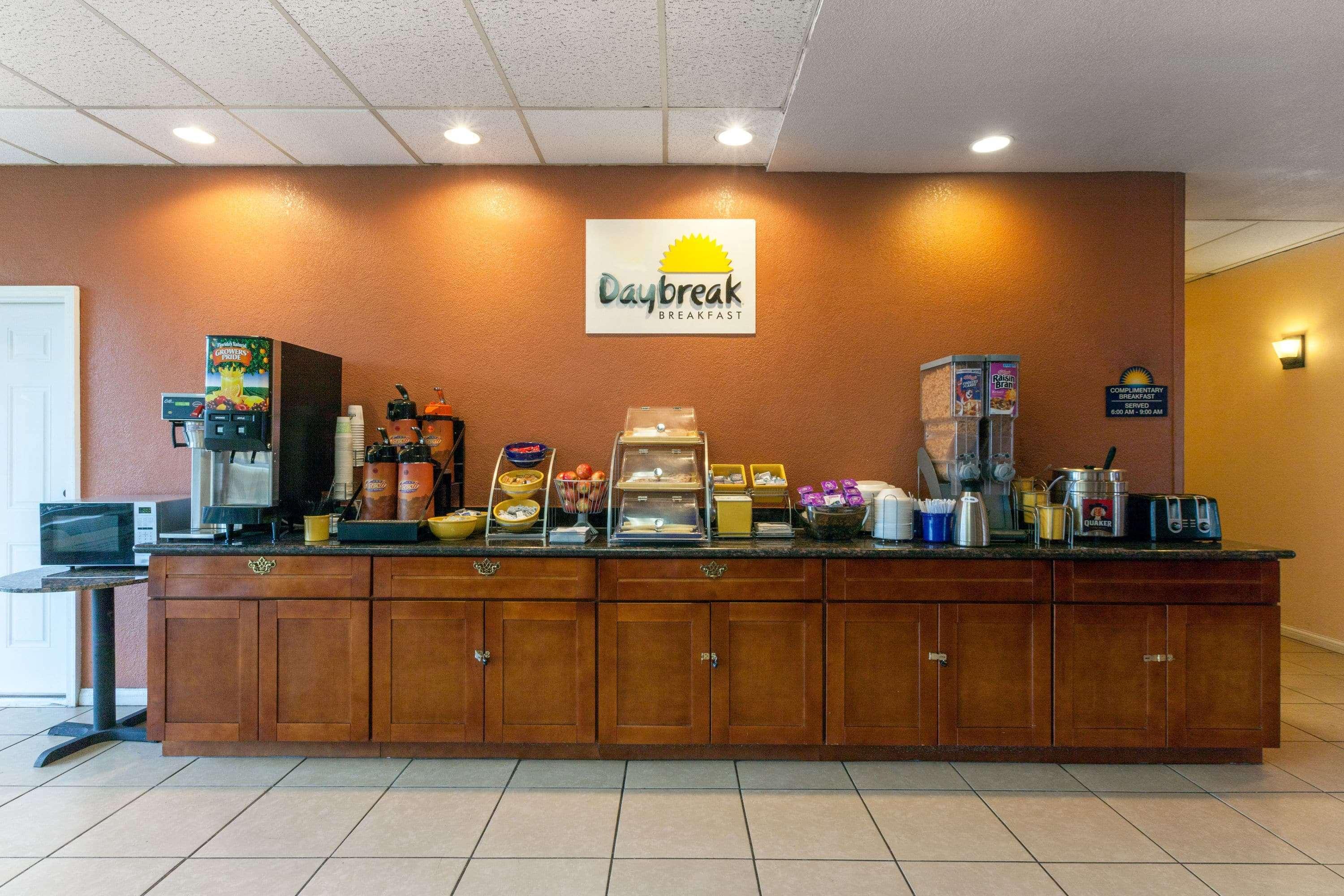Days Inn By Wyndham Oklahoma City Fairground Екстер'єр фото